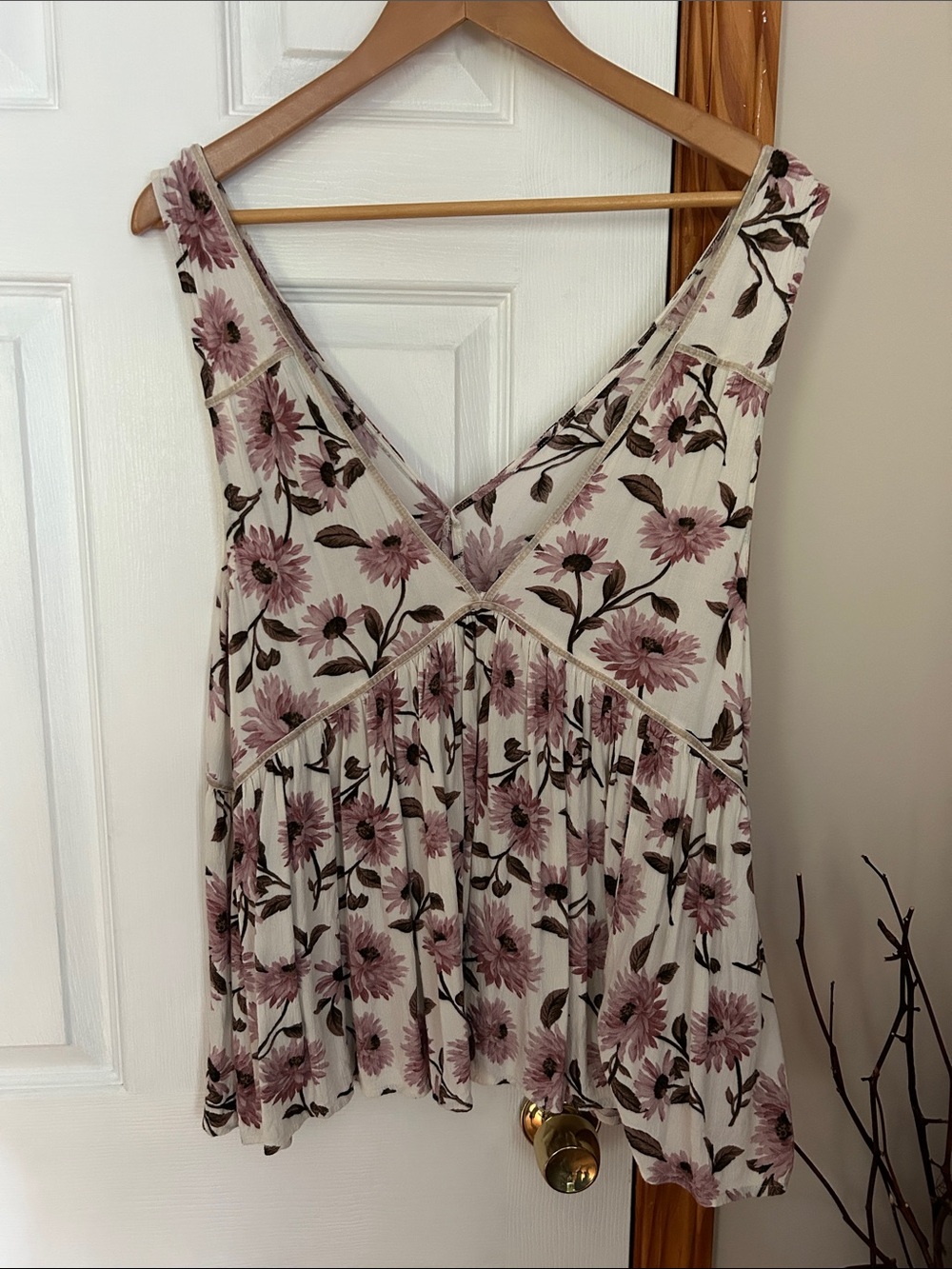 American Eagle Outfitters Cream Tank Top with Dusty Rose Floral Print